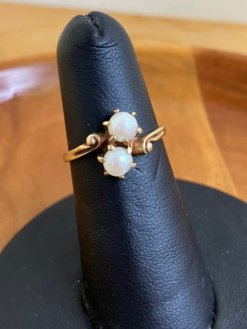 10k Yellow Gold Pearl Ring with 2 Pearls Vintage June Birthstone Ring Size 6